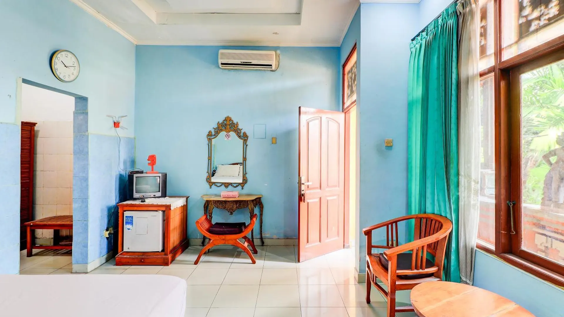 Oyo Danawa House Hotel Denpasar