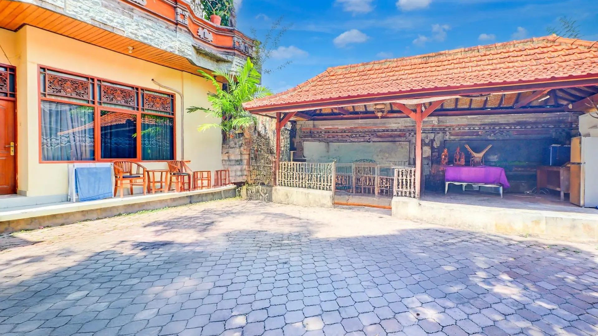 Oyo Danawa House Hotel Denpasar